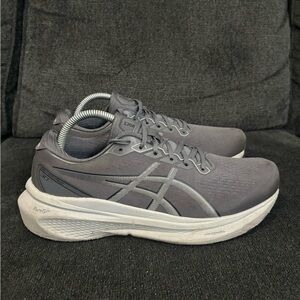 Asics Gel Kayano 30 Mens Size 10 Gray White Athletic Running Shoes Sneakers